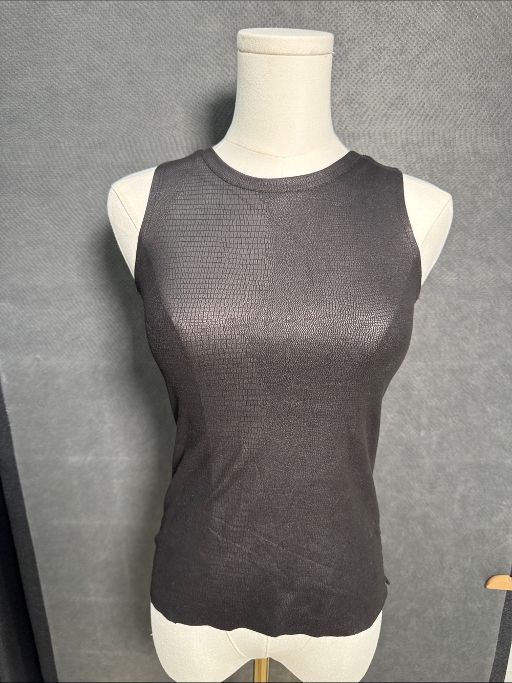 Steve Madden Black Ribbed Crewneck Sleeveless Tank